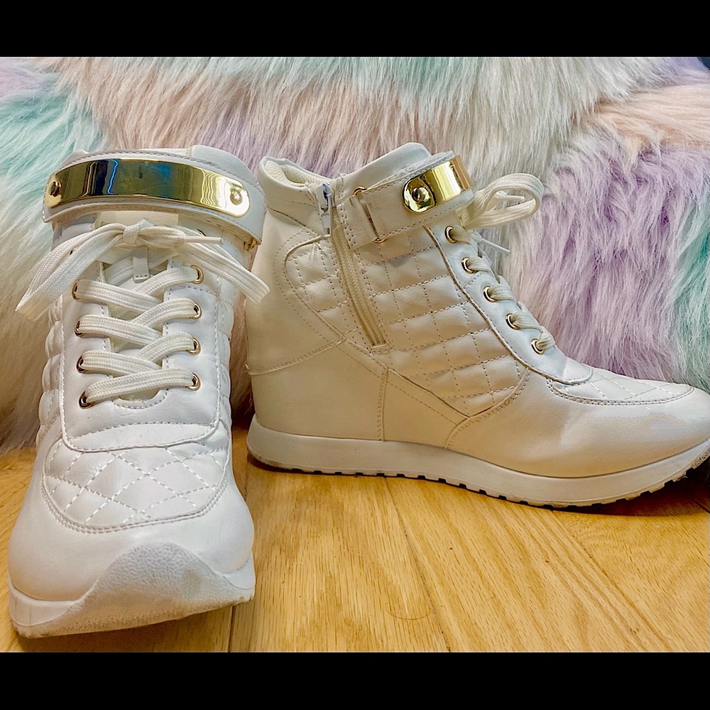 White and Gold Wedges